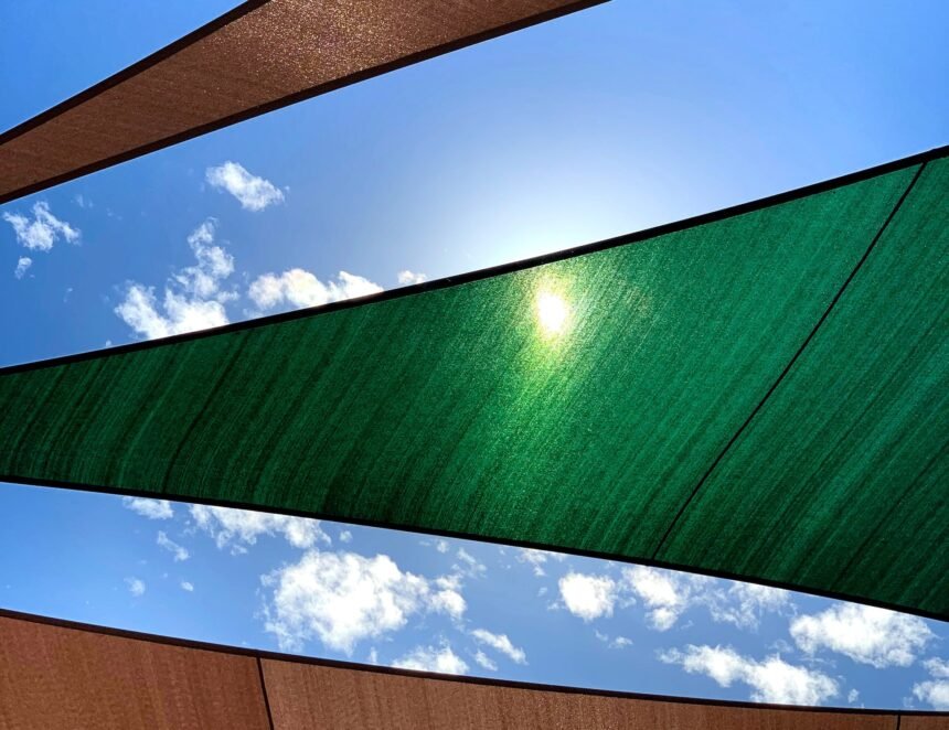 Ein Sonnensegel ist vielseitig einsetzbar.