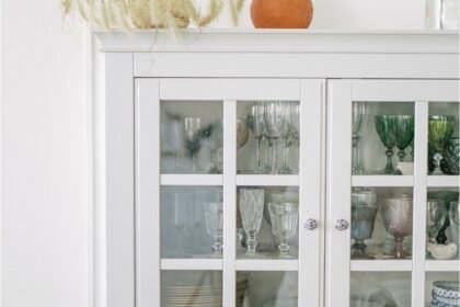 Vitrinenschrank